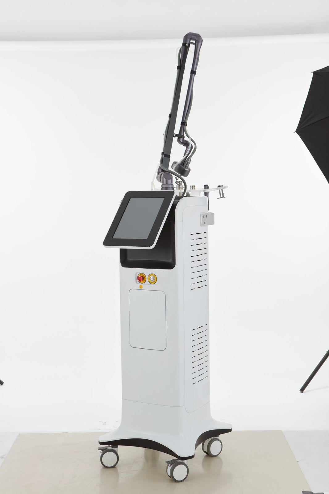 LASER CO2 ADVANCE LASER 2000 (AGITADO POR RADIO FRECUENCIA)